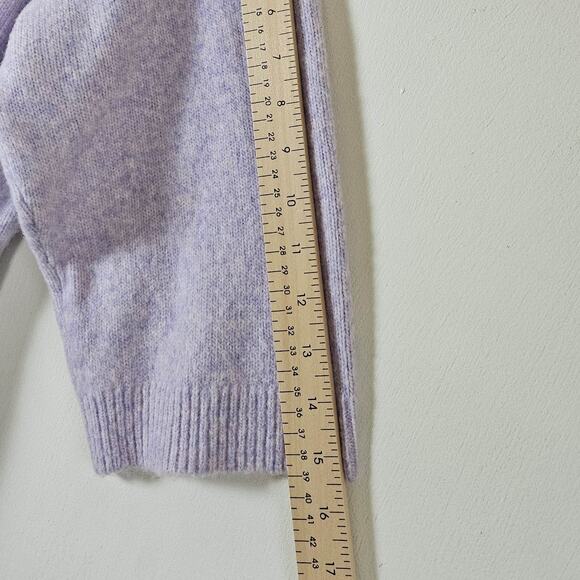 L Ann Taylor Factory Lavender Knit Sweater w Gems Large Light Purple Lilac Crew - Picture 7 of 9